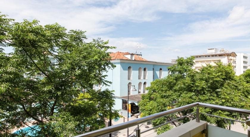 Balcony & Terrace