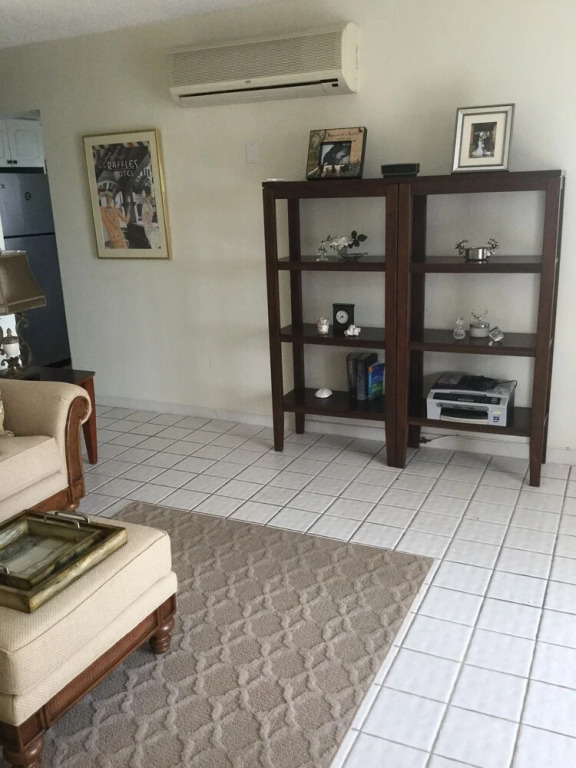 Charming 1-bed Apartment Near Port Lucaya — фото 2