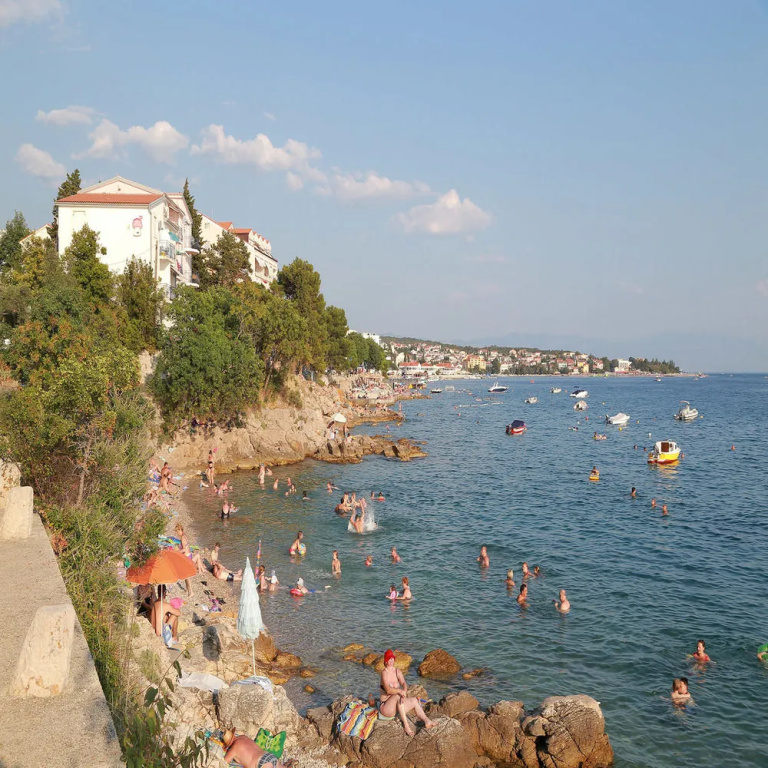 Beach & Waterfront
