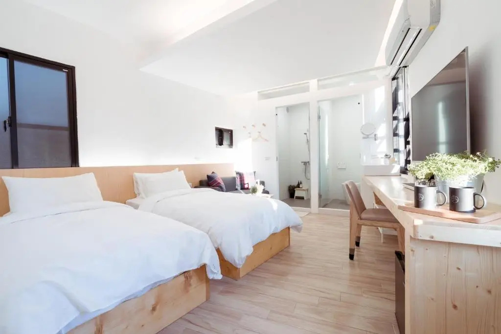 Standard Double room (twin beds)