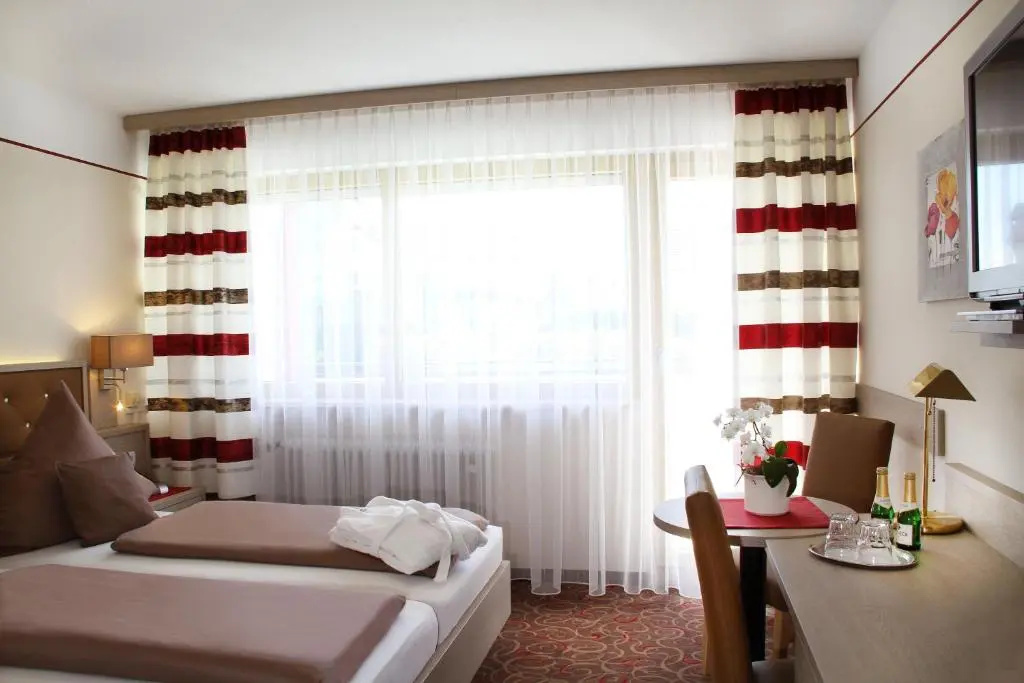 Superior Double room (full double bed)