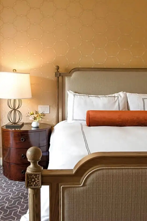 Double Suite (full double bed)