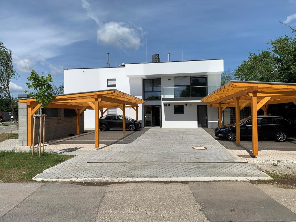Ferienwohnung Alleeblick mit Balkon