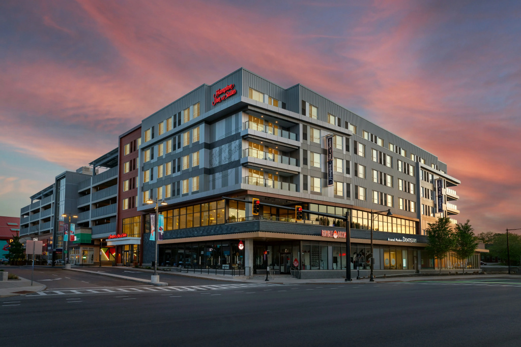 Hampton Inn & Suites Watertown Boston