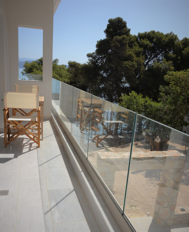 Deluxe Double room with balcony and with partial sea view (full double bed)