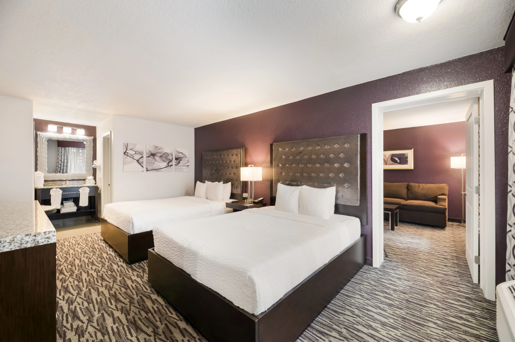 Clarion Inn & Suites Across From Universal Orlando Resort - Général