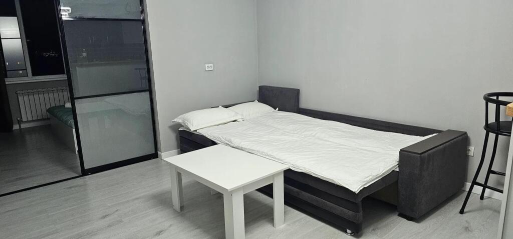 Студия c 1 комнатой в Bg Apartments