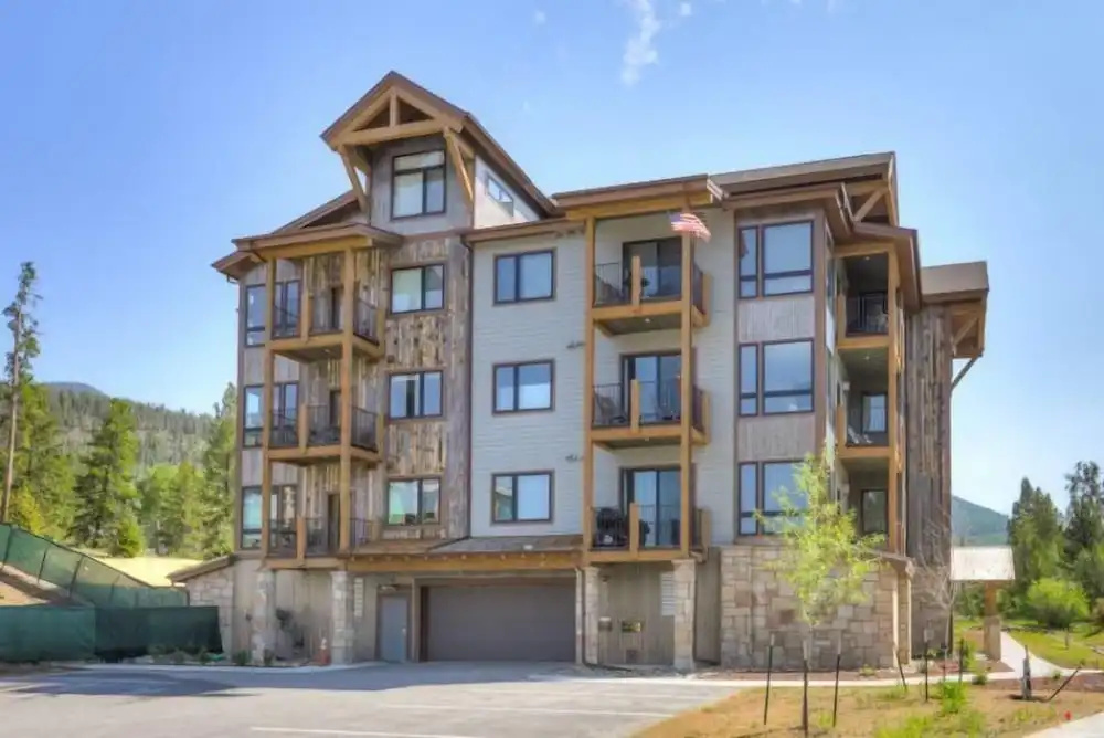 Clearwater Lofts Luxury 1 Bed Condo Near Lakeside Village