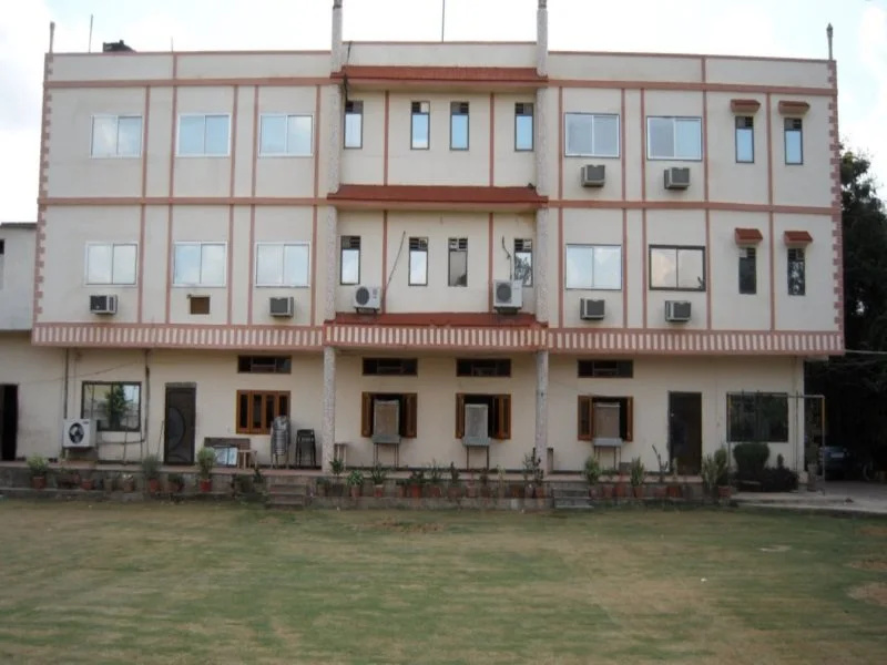 Kanchi Resort