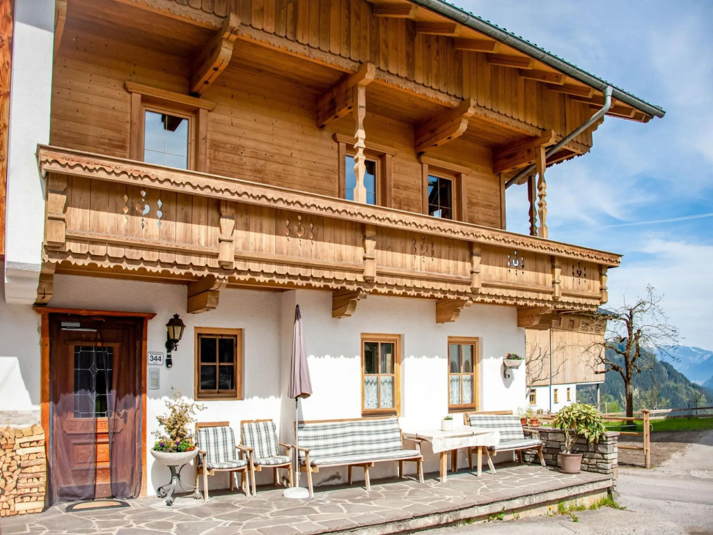 Apartment in Hainzenberg Near Ski Slopes