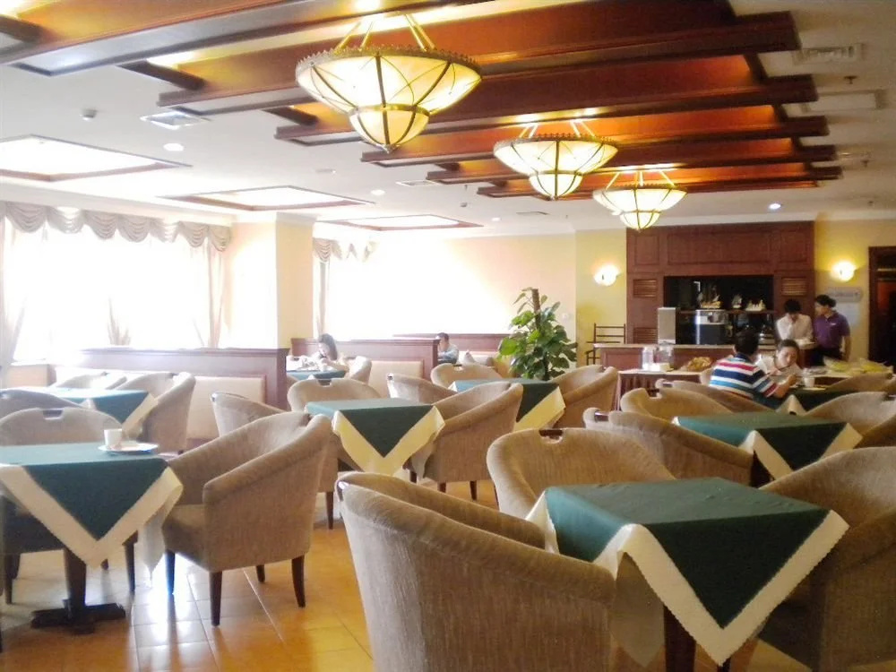 Food & Beverage