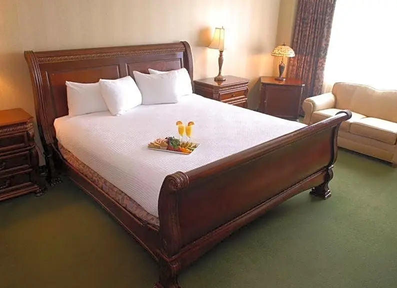 Standard room with mountain view