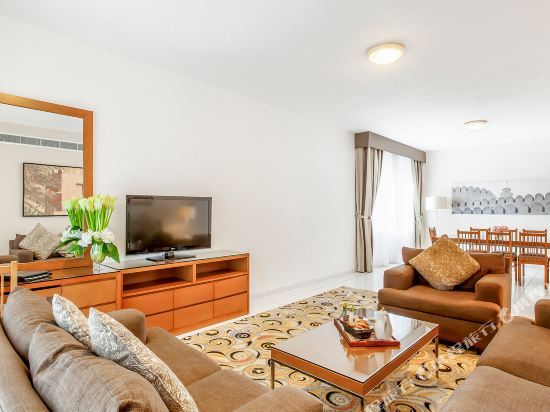 Golden Sands Hotel Apartments