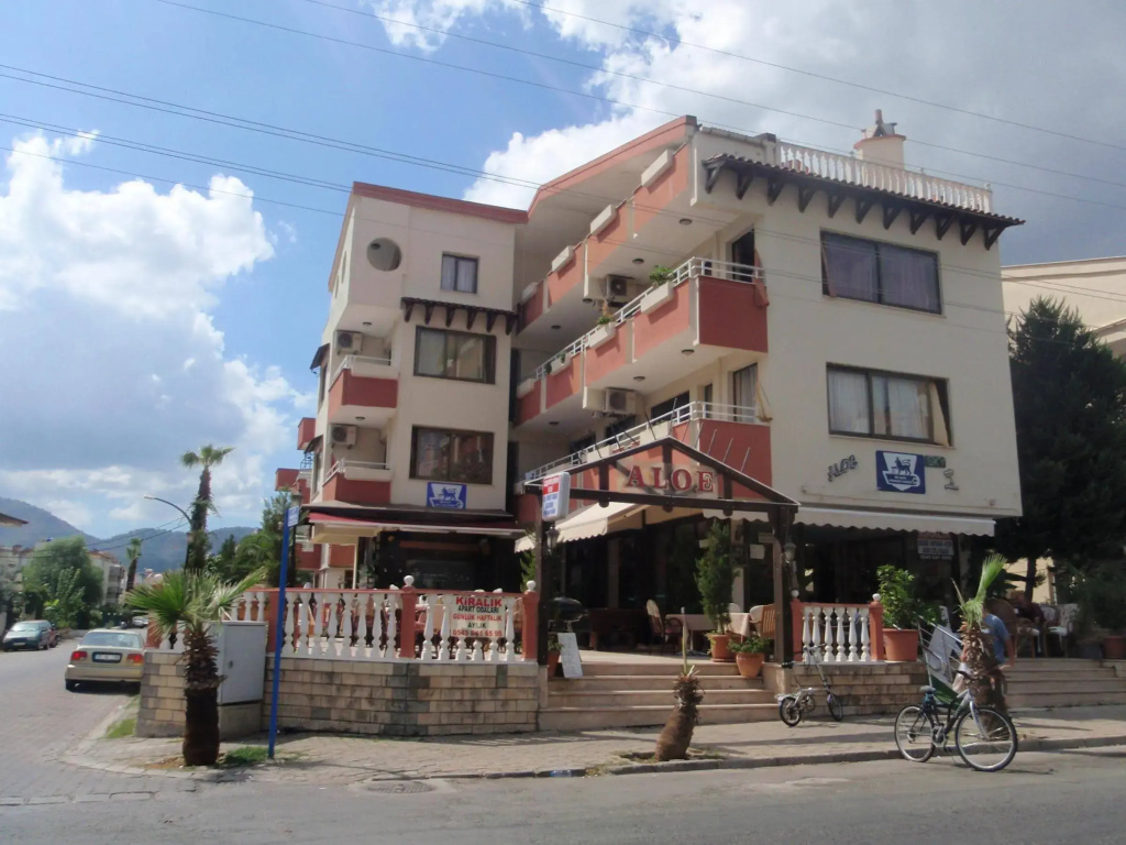 Aloe Apart Hotel