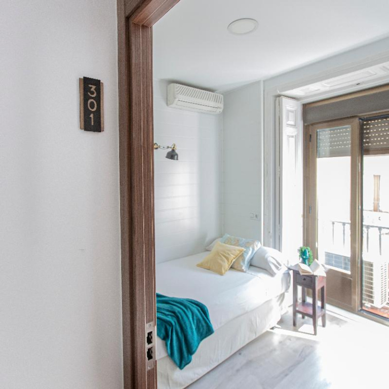 Standard Single room with balcony