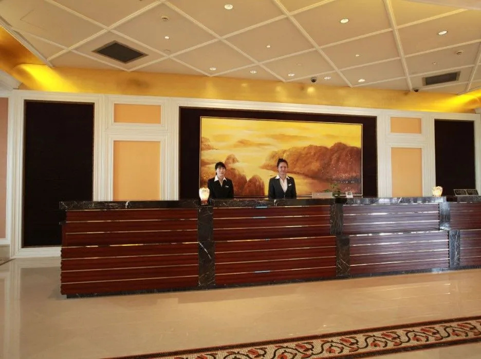 Lobby & Reception