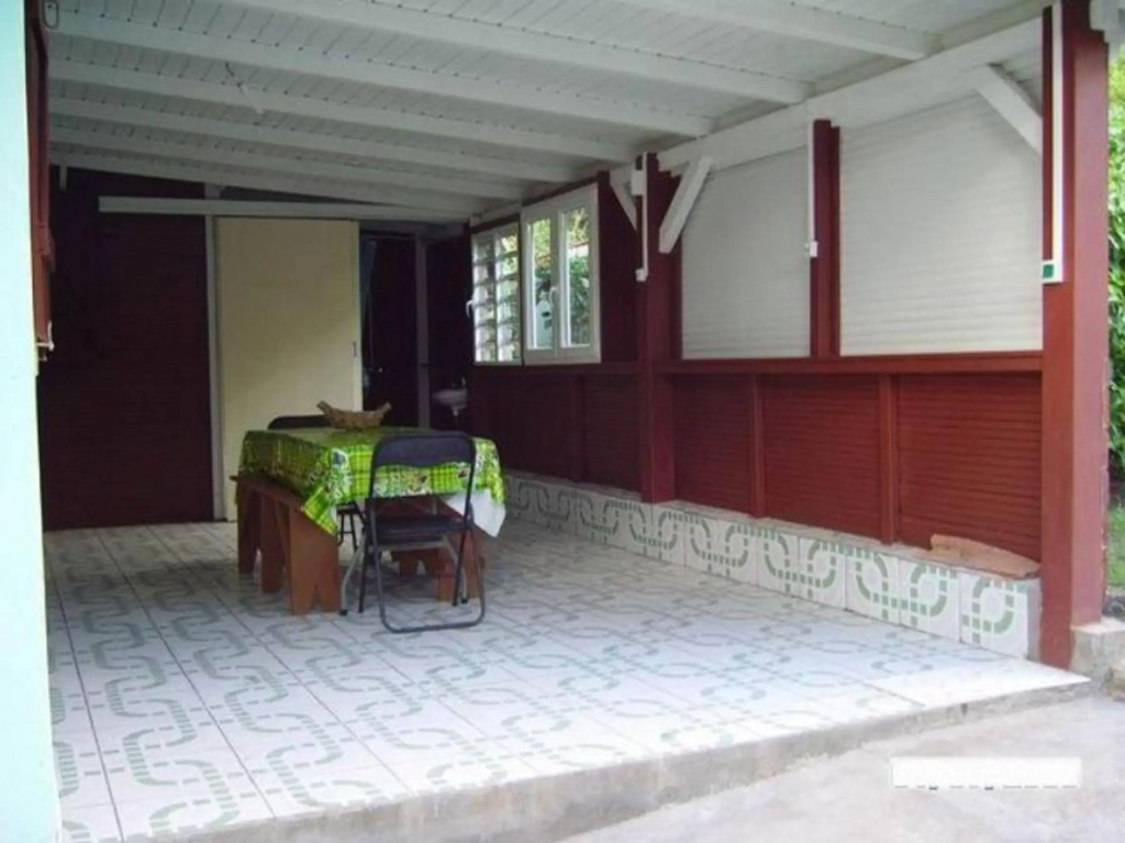 Maison de 2 chambres avec jardin clos et wifi a Deshaie