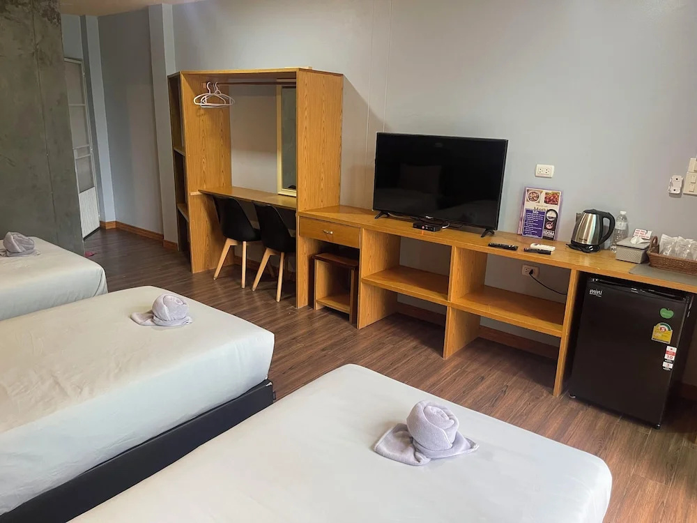 Standard Triple room with balcony