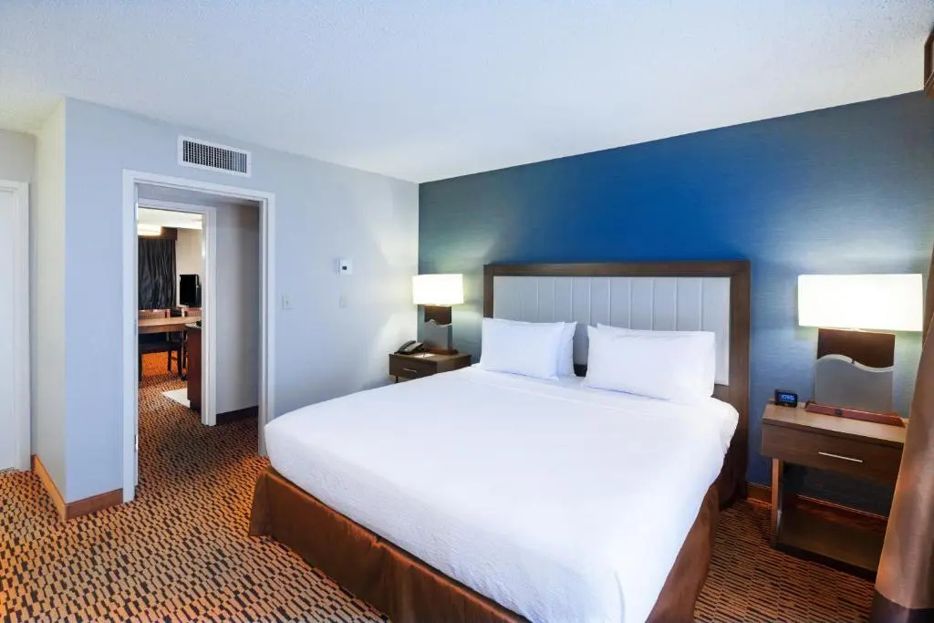 Embassy Suites by Hilton Dallas Market Center - Chambres