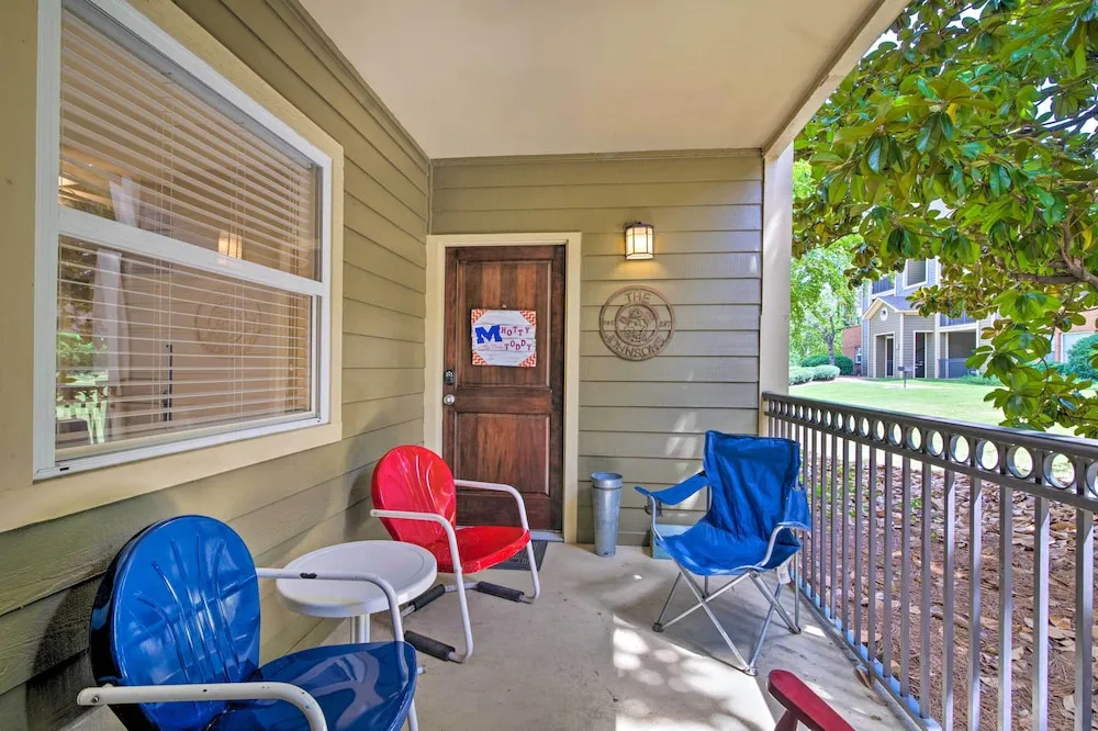 Sip Happens: Oxford Condo Near Ole Miss Athletics!