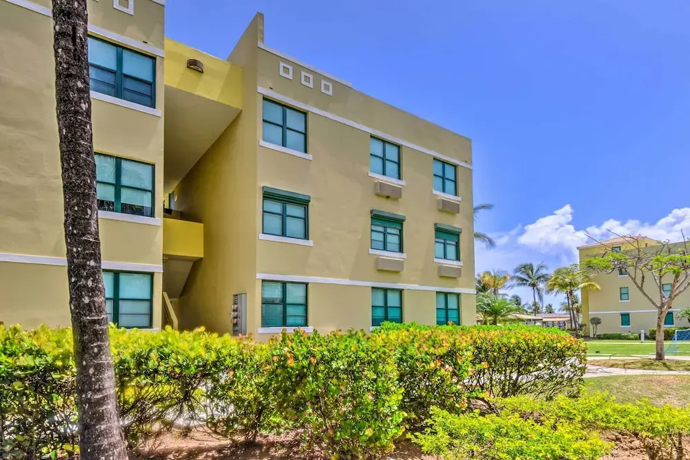 Steps to Beach: Loiza Getaway w/ Rooftop Patio!