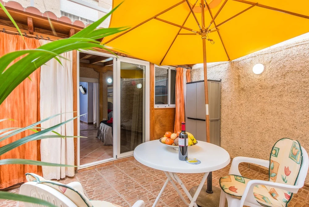1b. Wonderful Apartment with Sea View in Playa De Las Vistas