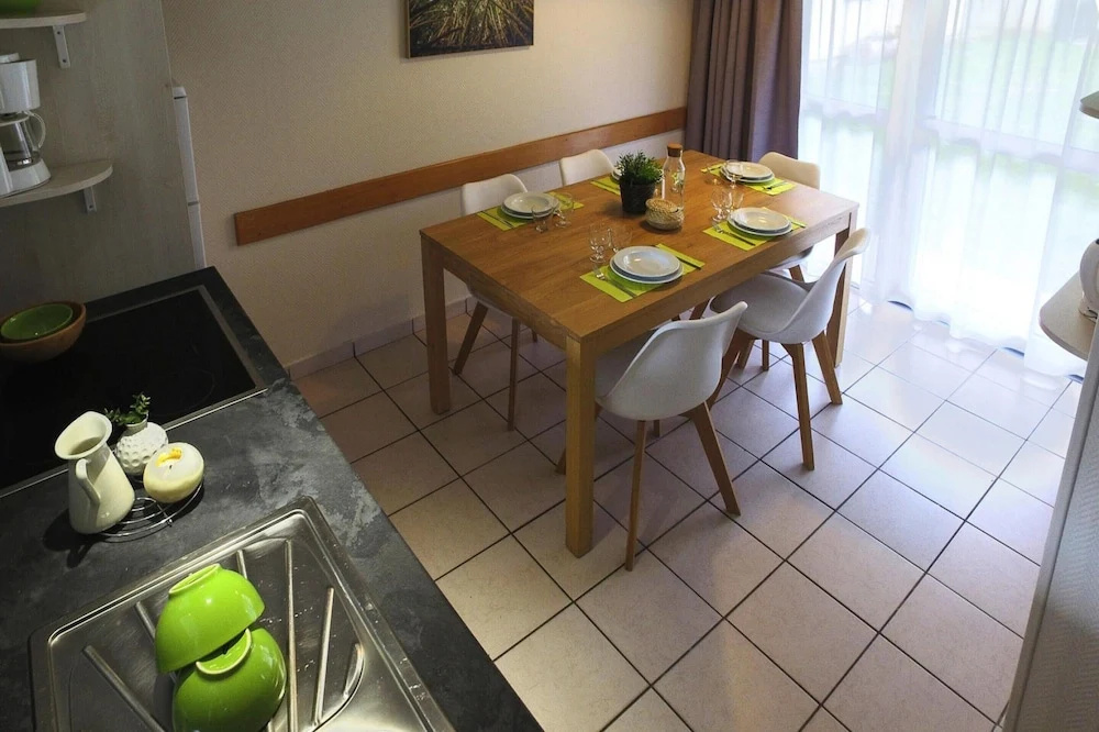 Voir la photo 2 — Apartment in Forges les Eaux With Garden