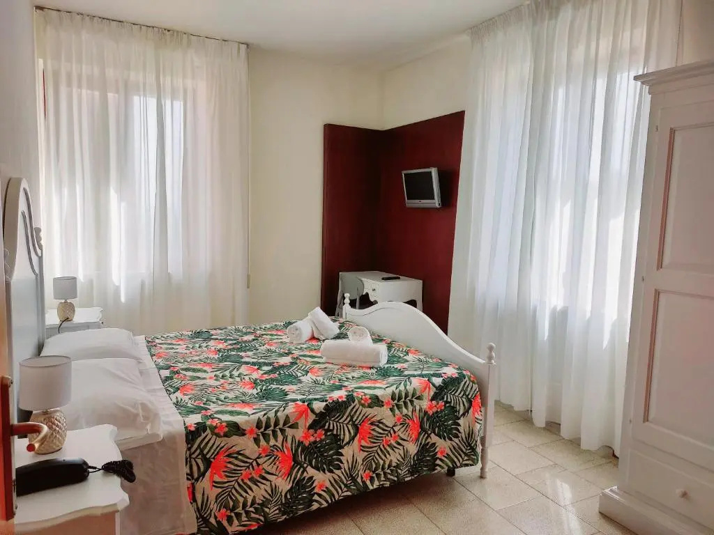 Economy room