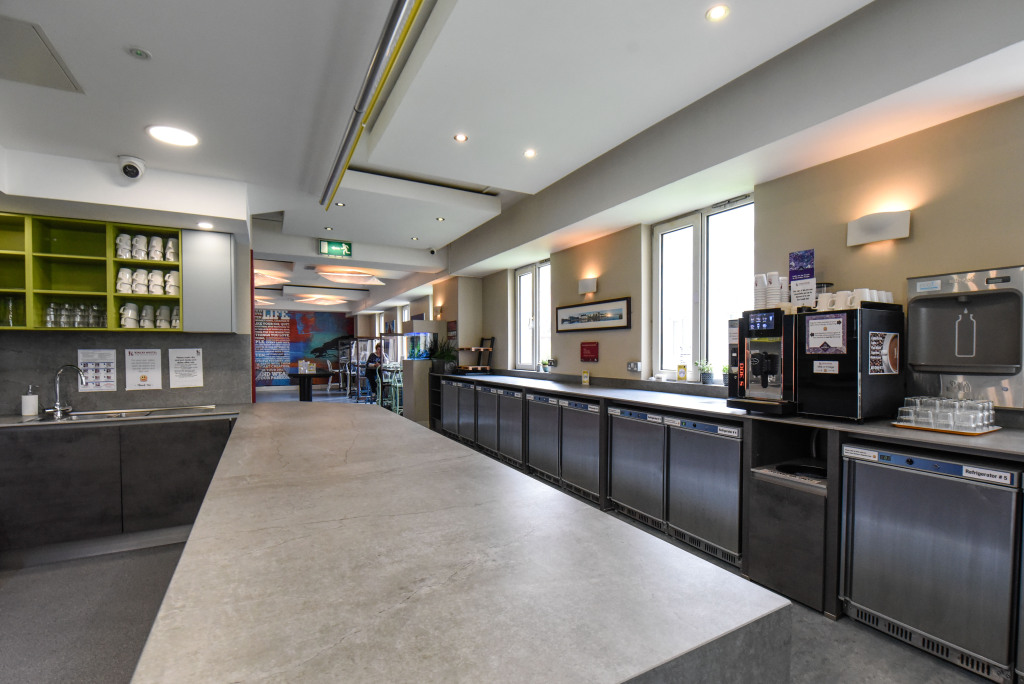 Kinlay Hostel by null