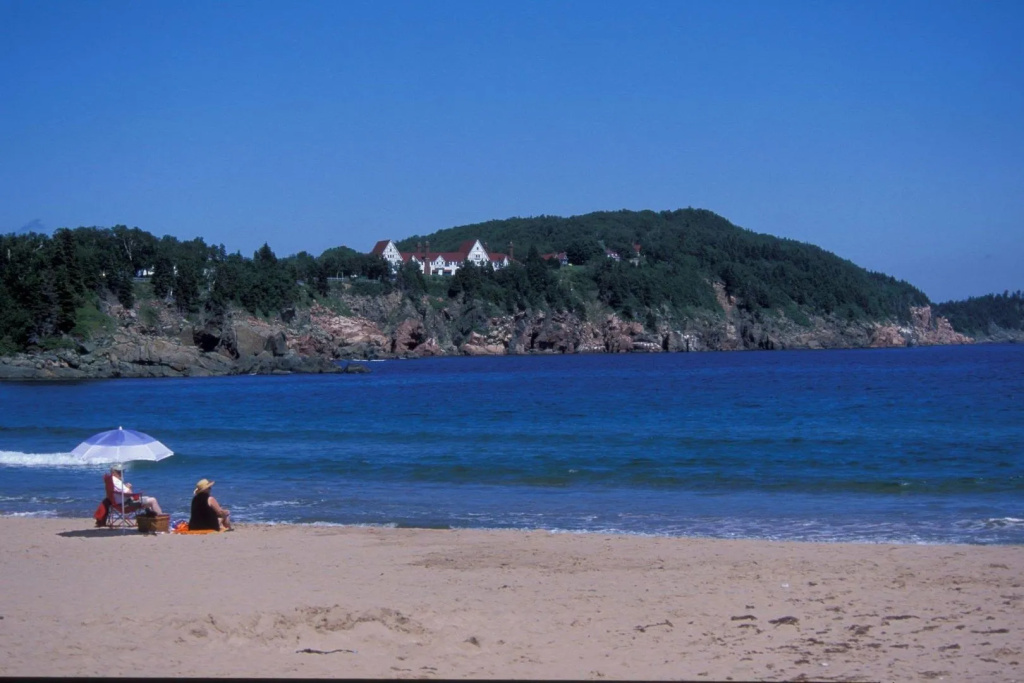 Beach & Waterfront