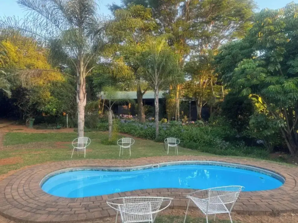 Room-busa House Self-catering Unit