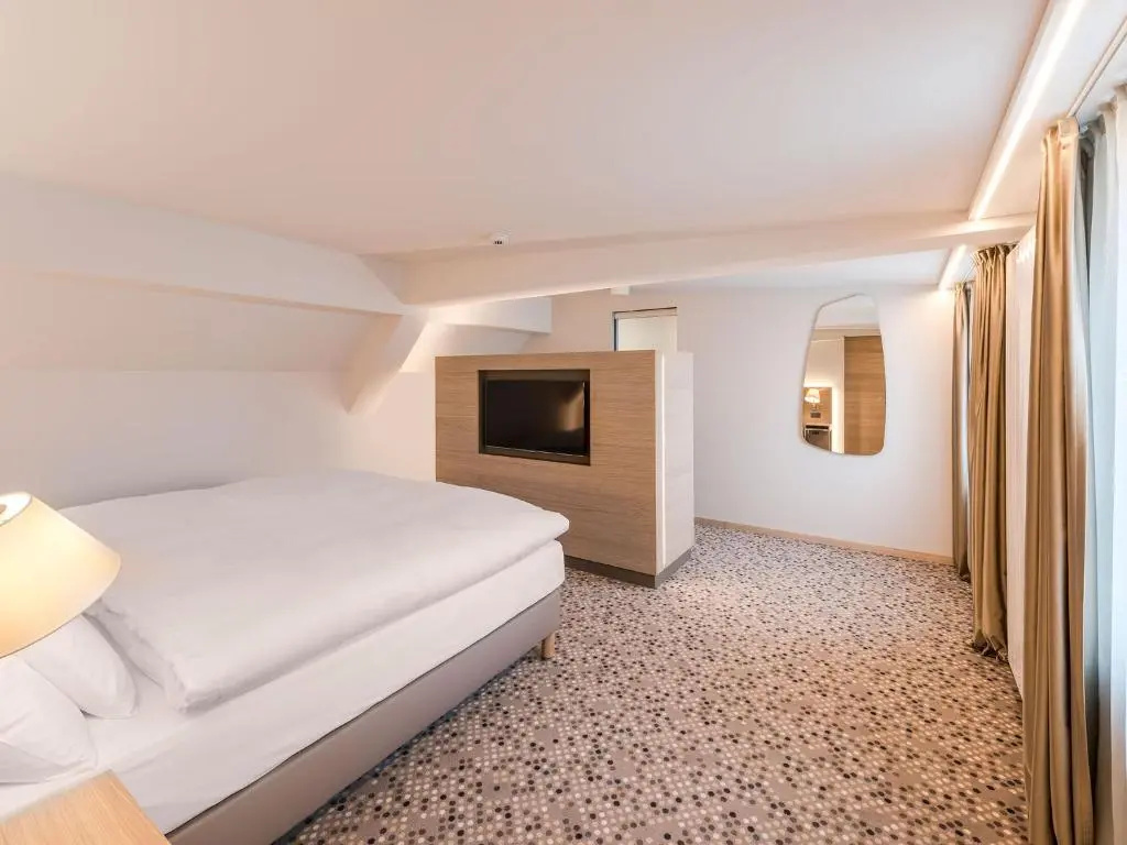 Hotel Savoy Bern Room Type - Suite with Balcony