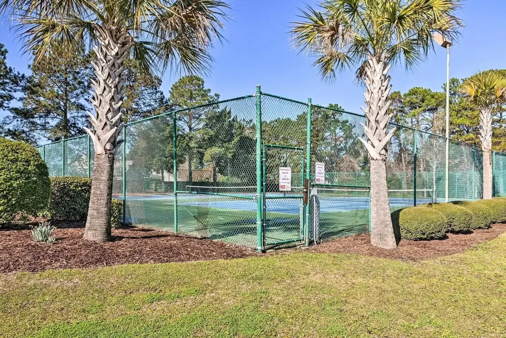 Balcony & Community Perks: Condo in Surfside Beach