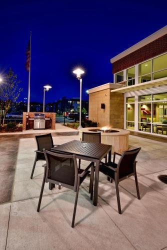 Residence Inn by Marriott Omaha Aksarben Village image