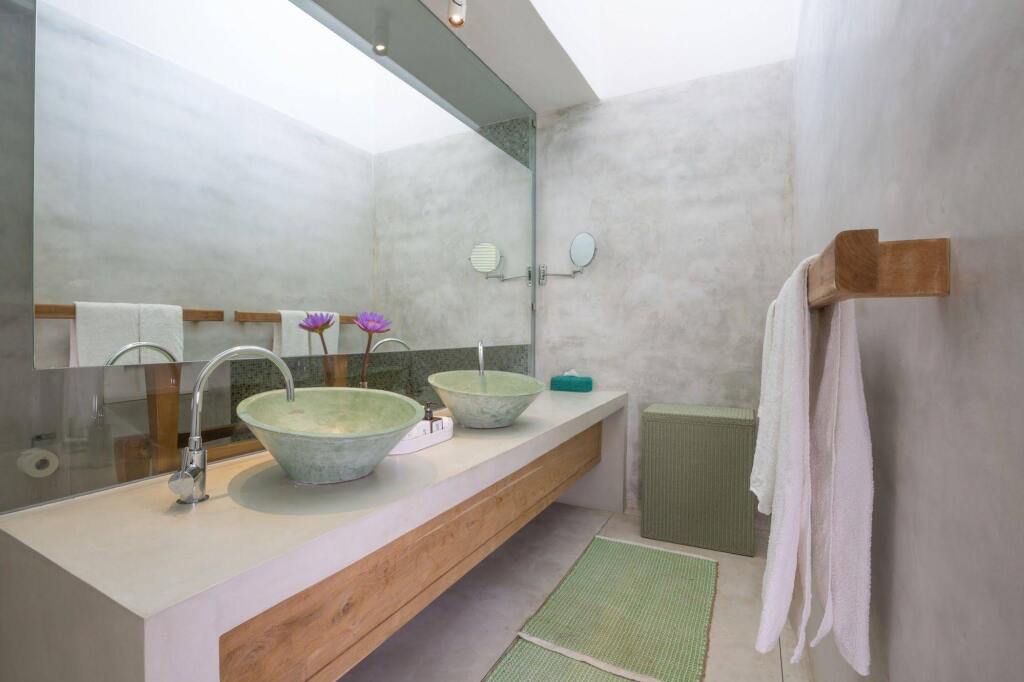 Sri Sharavi Beach Villas & Spa