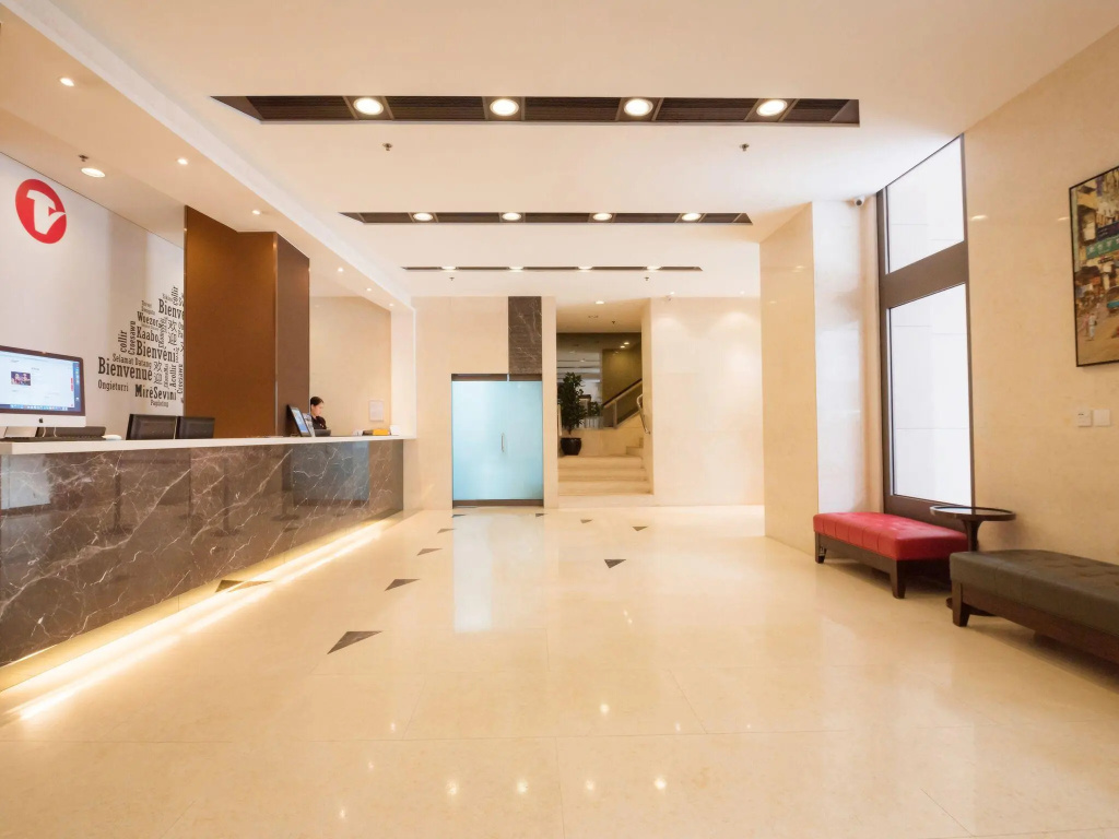 Lobby & Reception