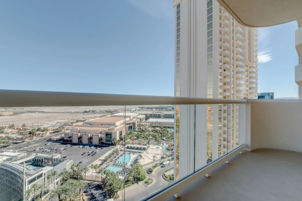 Balcony & Terrace
