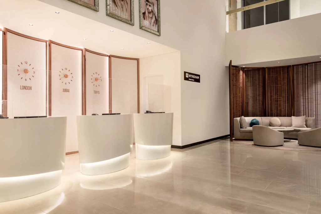 Lobby & Reception