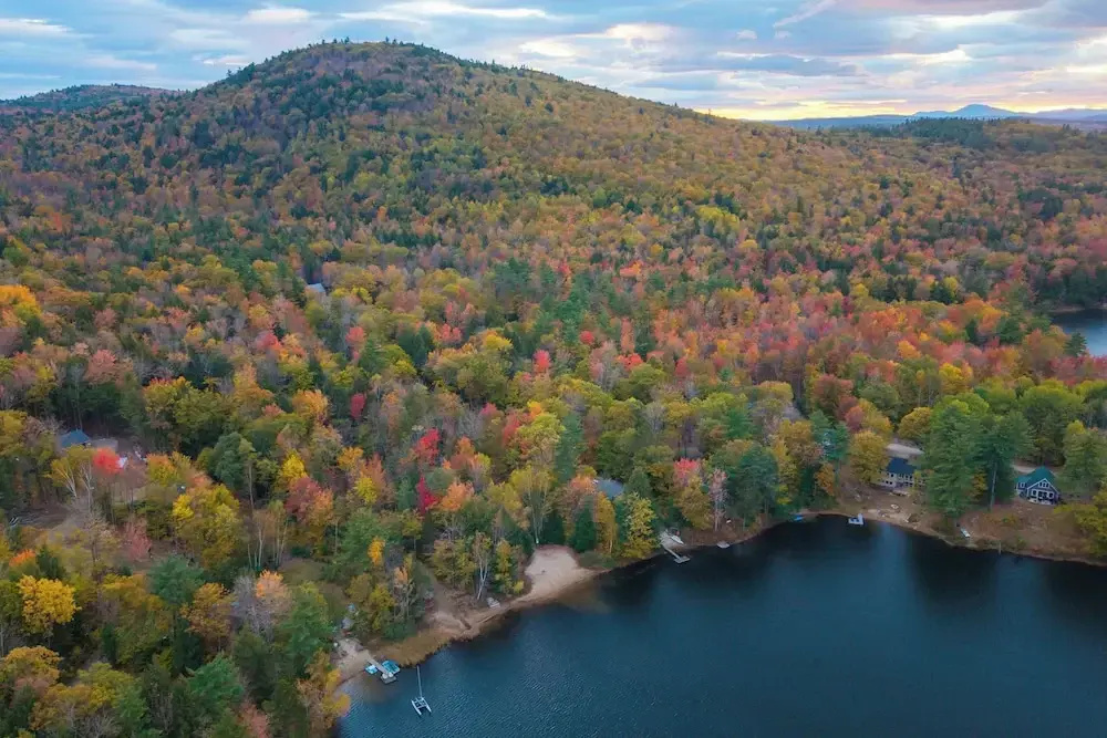 Family Ski Getaway w/ Hot Tub, Near Cranmore!