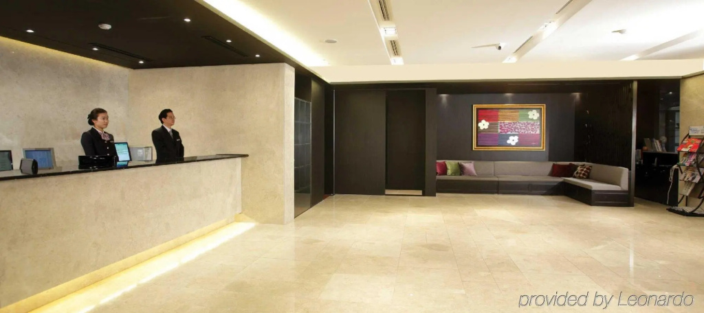 Lobby & Reception