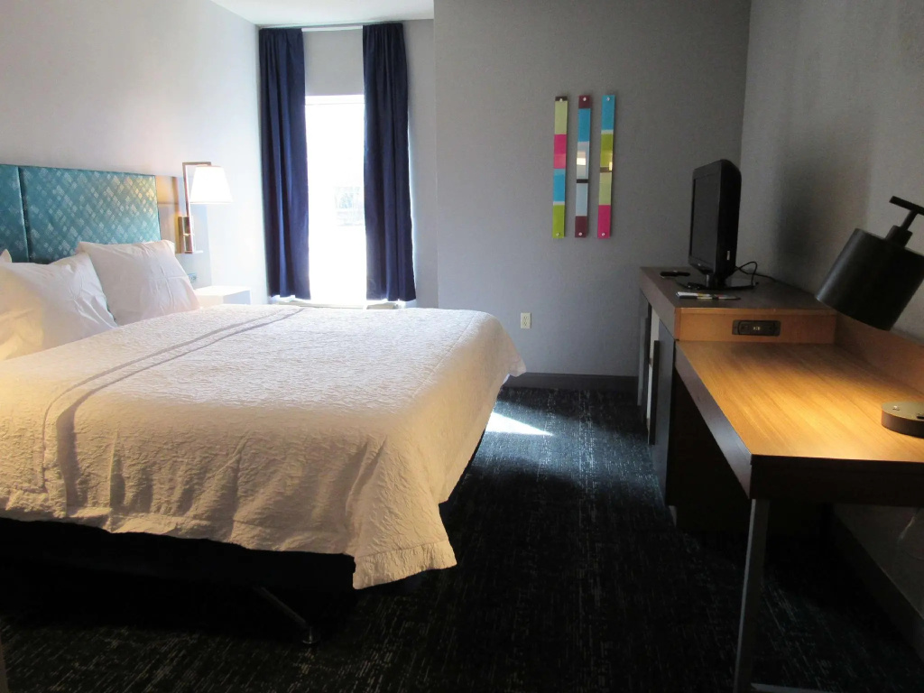 Double Suite (full double bed)