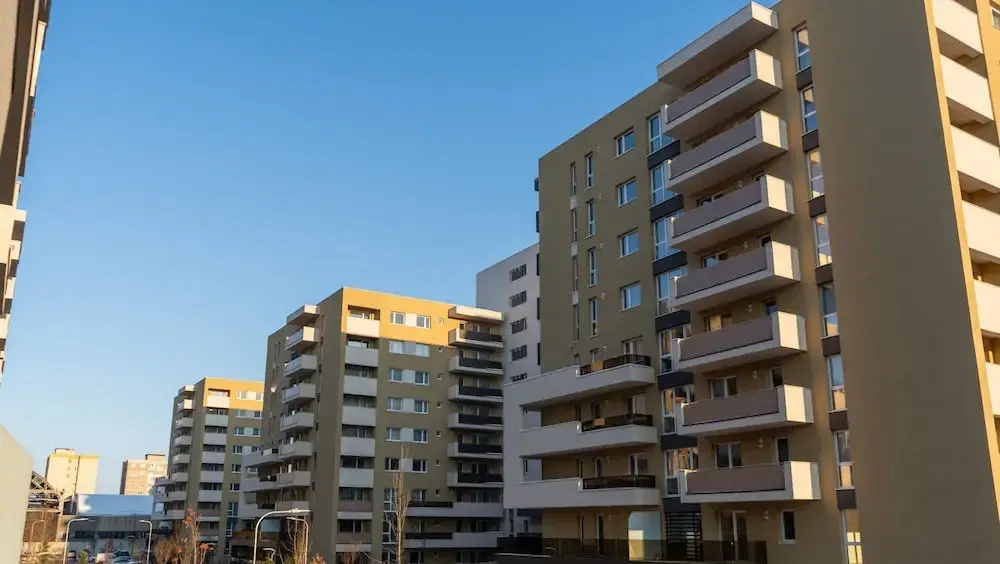 MoHost Urban Plaza