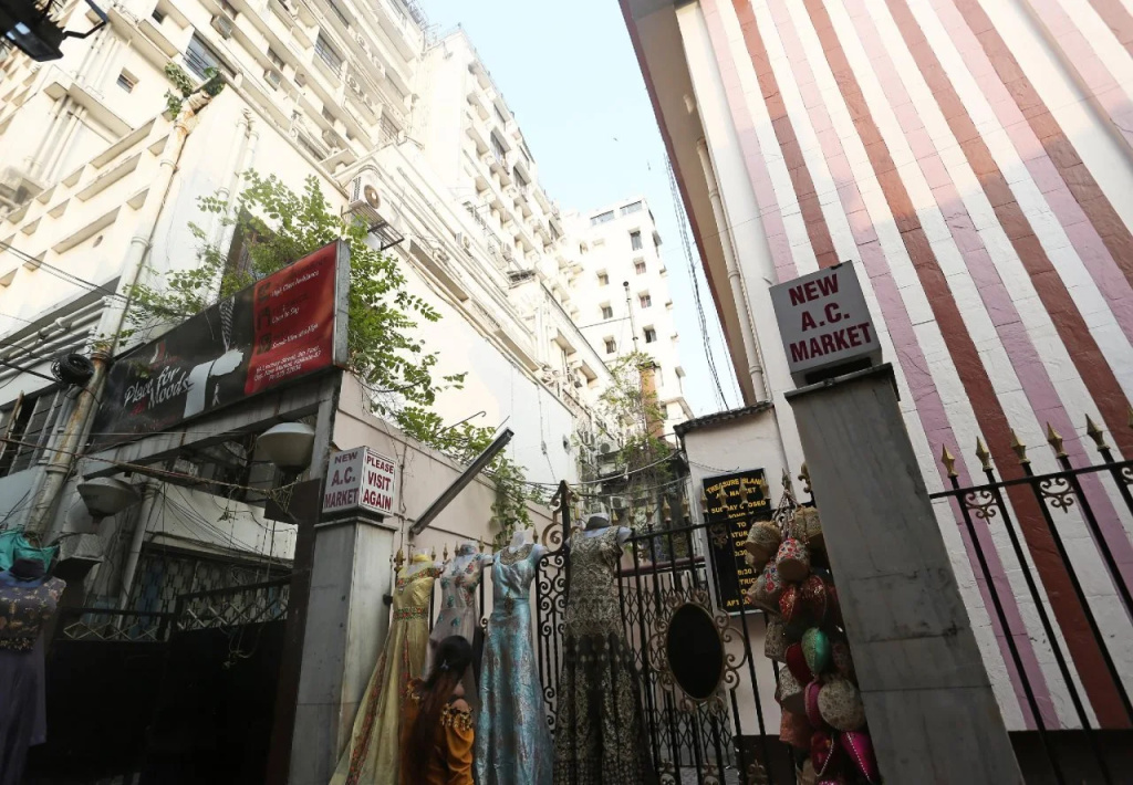 Gujral Hotel By OYO Rooms
