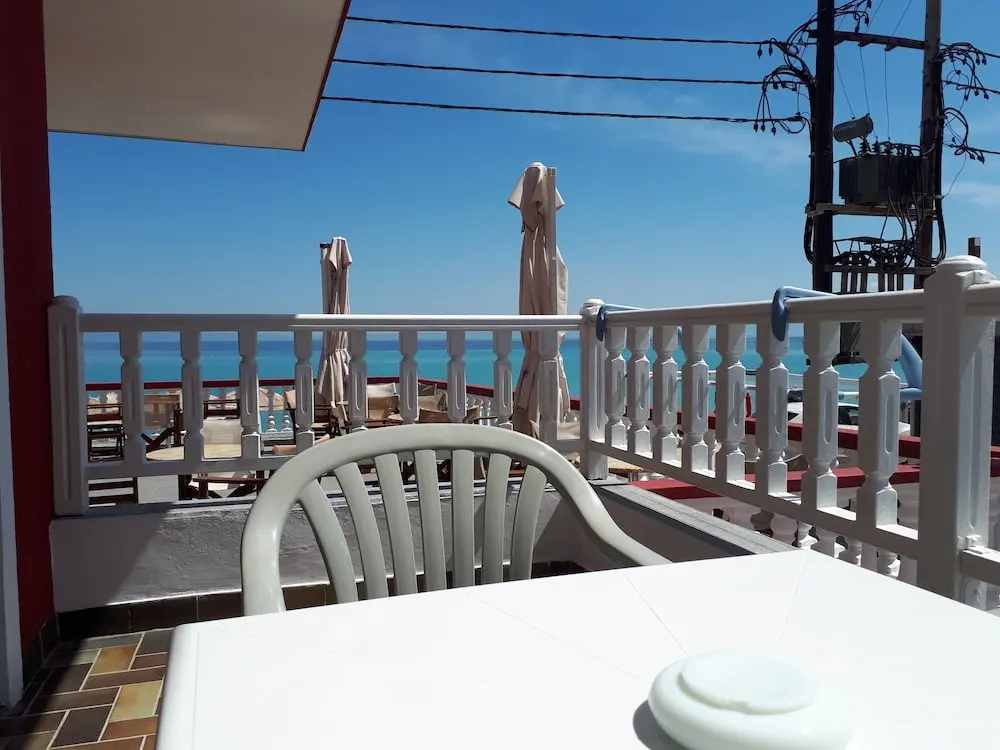 Standard Double room with partial sea view (full double bed)