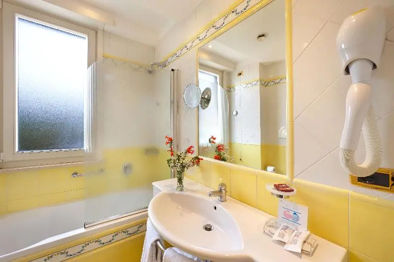 Continental Hotel - Chambres