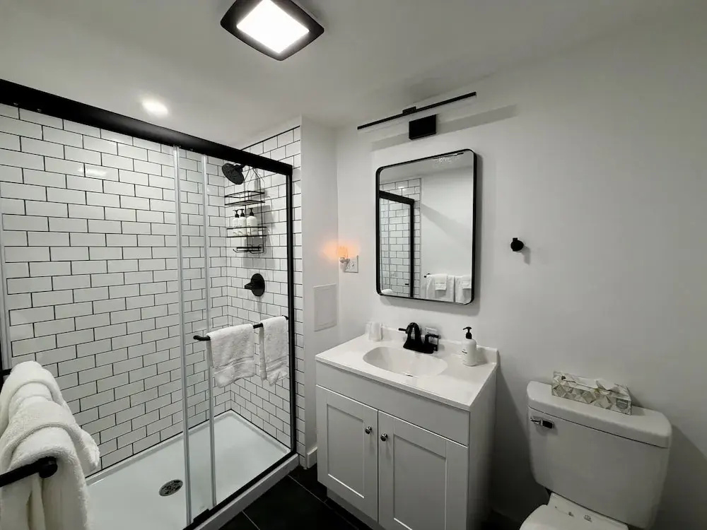 Double Suite (full double bed)