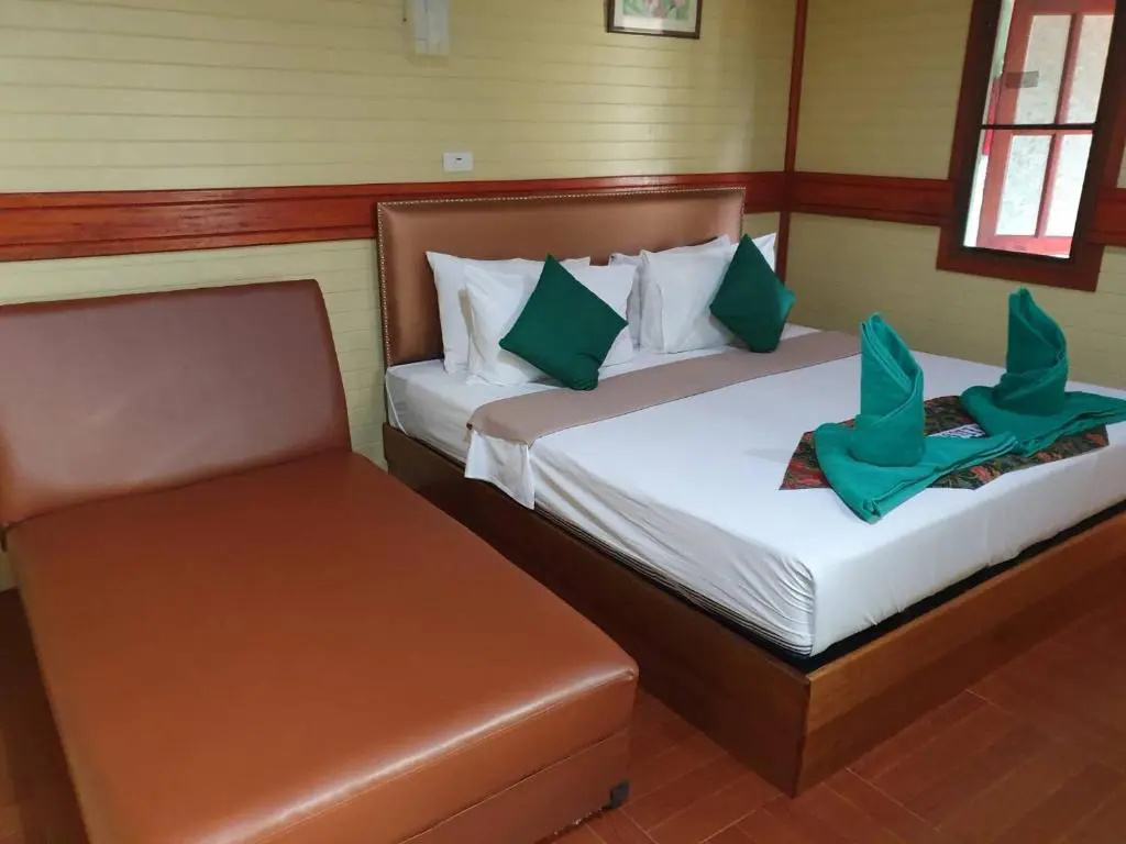 Standard Double room with garden view (full double bed)
