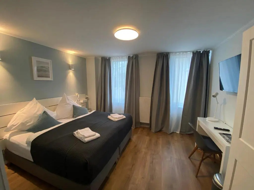 Superior Double room (full double bed)