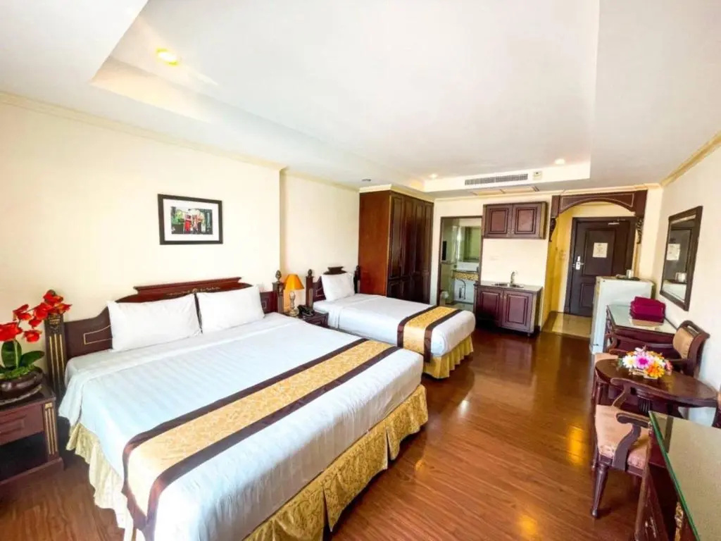 Superior Double room with city view (twin beds)
