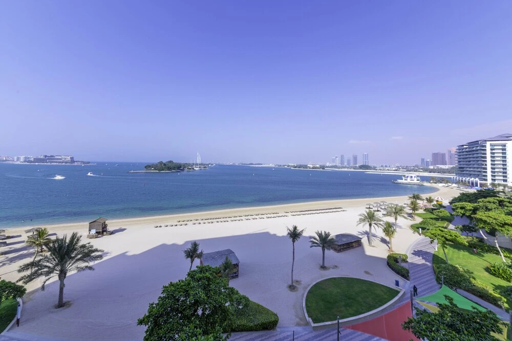 Maison Privee - Modern & Bright Apt with Sea Front Views of Burj AlArab
